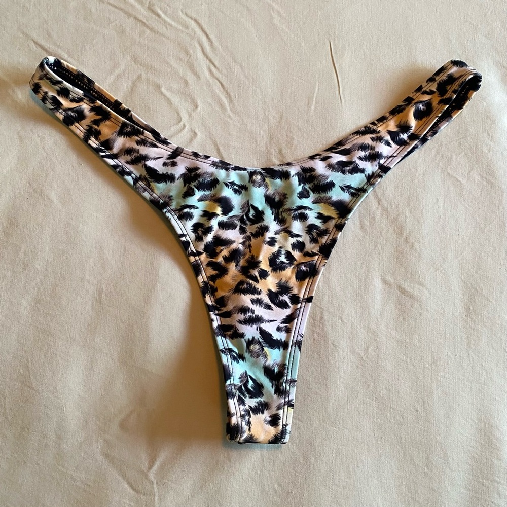 RELLECIGA Leopard Print High-Cut Thong Brazilian Bikini Bottom